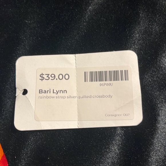 NWT Rainbow Strap Quilted Crossbody bag - Picture 8 of 12